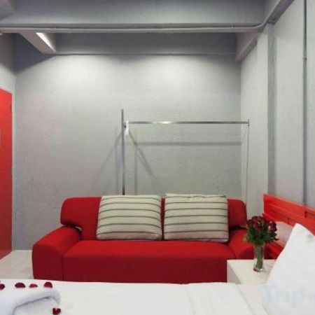 Oyo 292 The Oddy Hip Hotel Patong Екстериор снимка