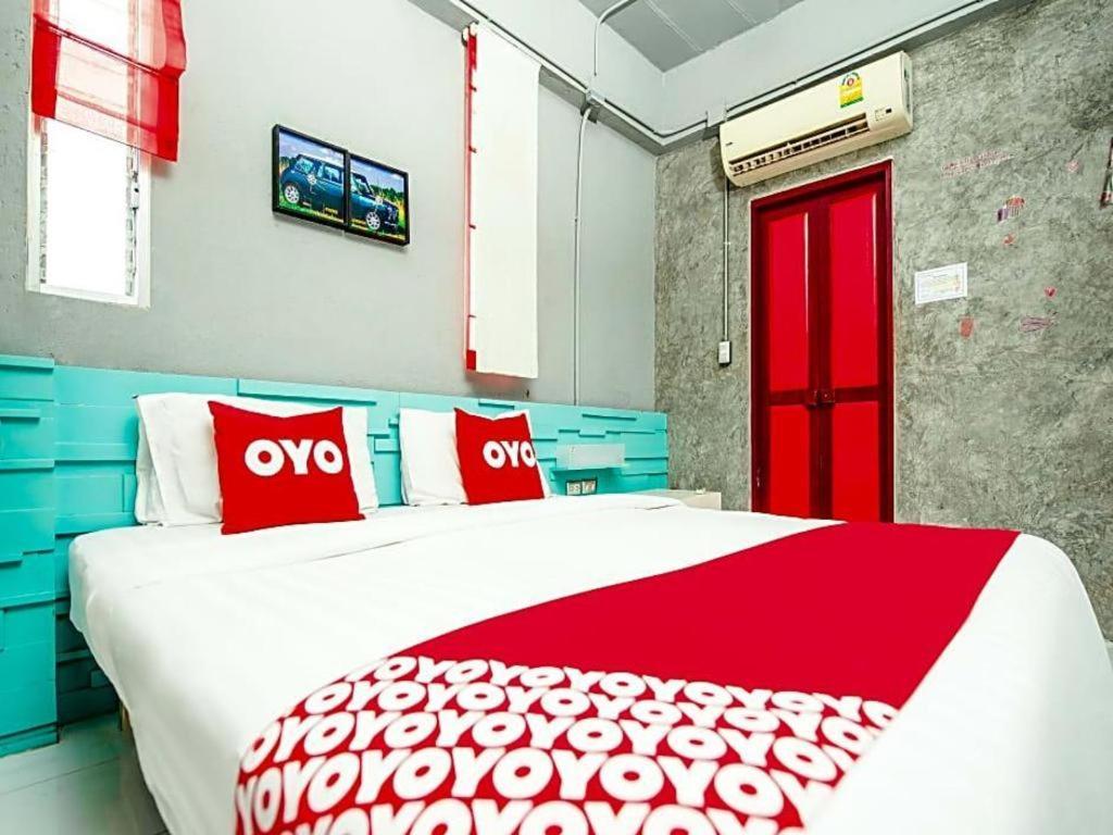 Oyo 292 The Oddy Hip Hotel Patong Екстериор снимка