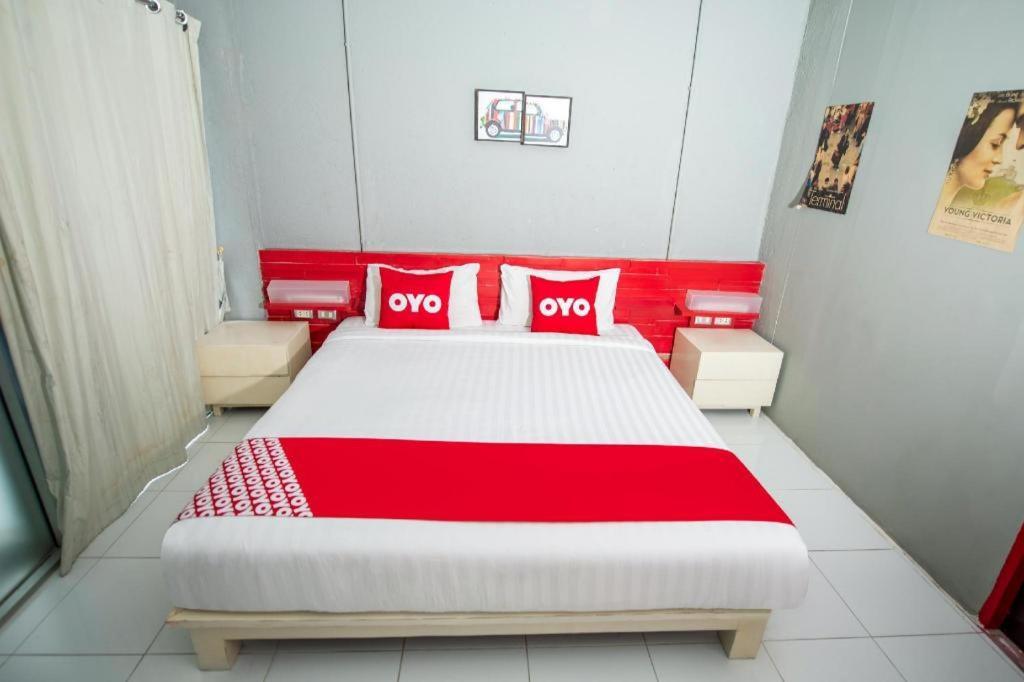 Oyo 292 The Oddy Hip Hotel Patong Екстериор снимка