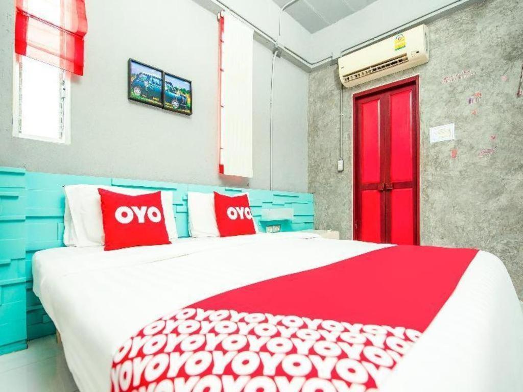 Oyo 292 The Oddy Hip Hotel Patong Екстериор снимка